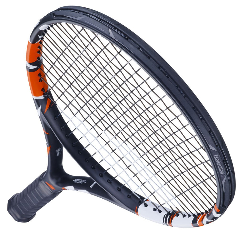 Тенис ракета Babolat Evoke Tour с графитова конструкция и издръжливост, подходяща за начинаещи.