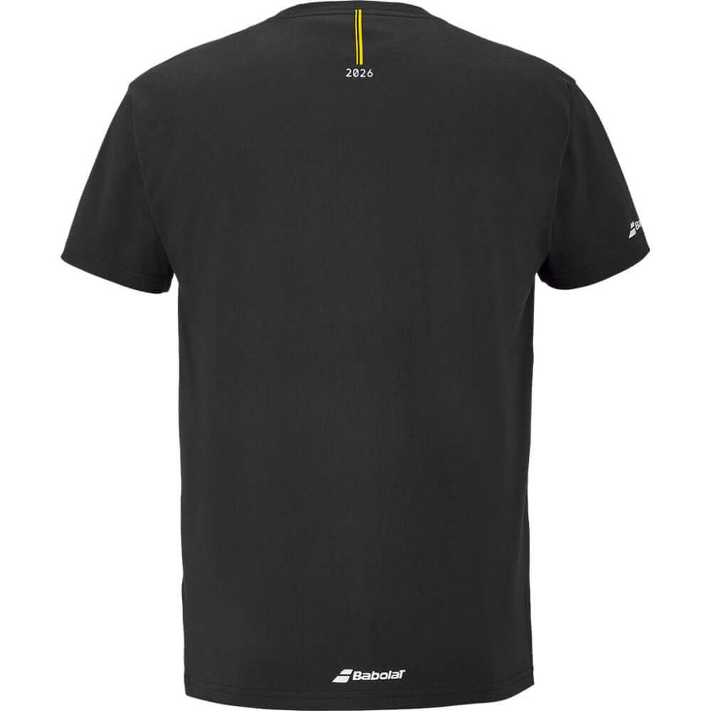 Мъжка тениска Babolat Exercise Message Tee Black - 80% памук и 20% рециклиран полиестер. Меко усещане при носене, дишаща материя, бързосъхнещи свойства и висока издръжливост при ежедневна употреба. Класическата кройка в черен цвят