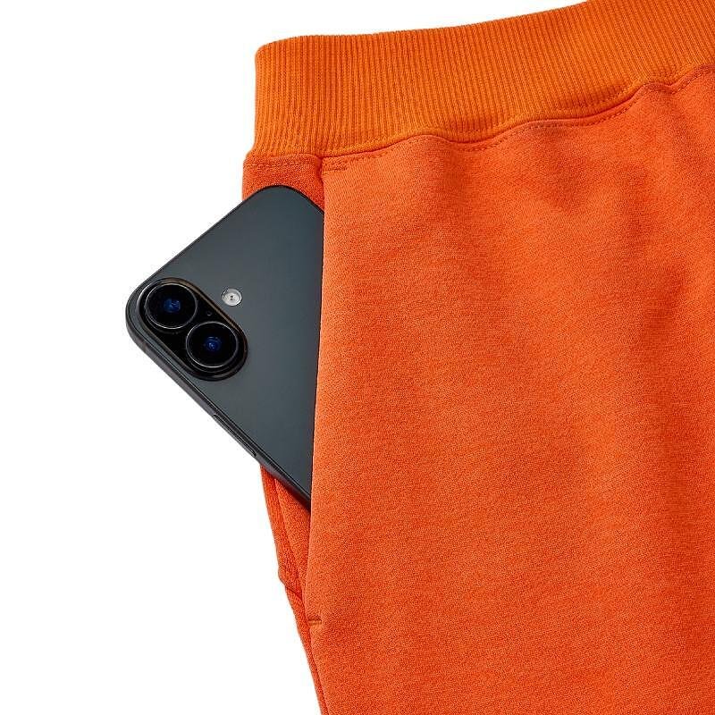 Дамски шорти Yonex 37009 Cyber Orange, спортен модел за тенис и бадминтон с комфорт и свобода на движение