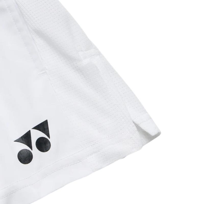 Дамски шорти Yonex YW0047 White - бели спортни шорти с вътрешен клин за комфорт и стил на корта