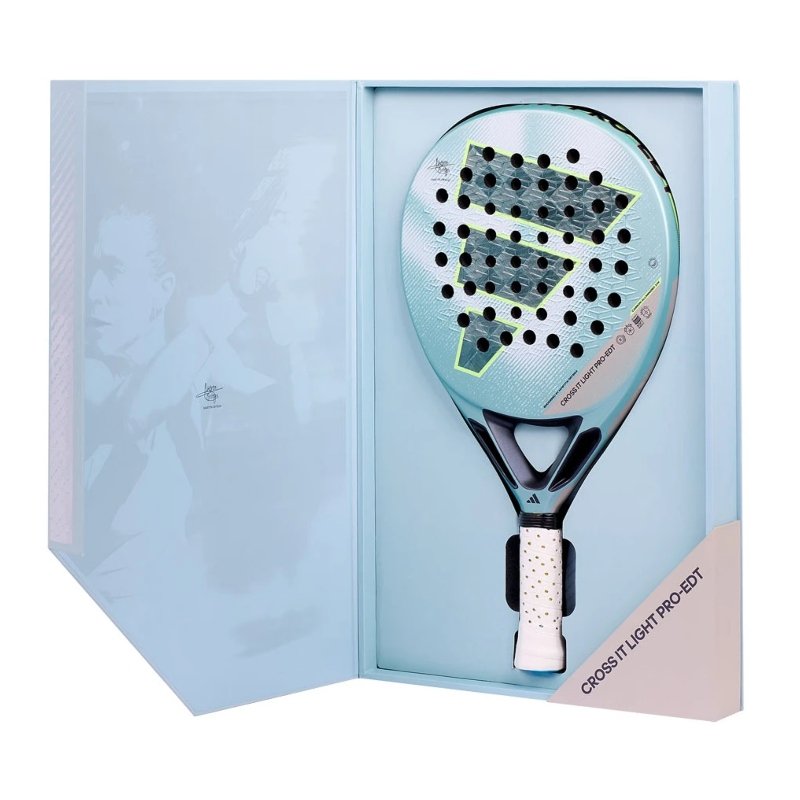 Падел ракета Adidas Cross It Light Pro EDT в стилна опаковка, с кръгла форма и уникален дизайн.