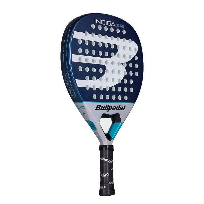 Bullpadel Indiga Power 2026 padel racket with a diamond shape, Polyglass face, SoftEva core, and CarbonTube frame, designed for beginner players with an offensive style.