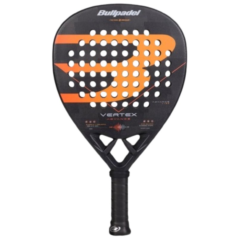 Падел ракета Bullpadel Vertex Advance с диамантена форма и агресивен дизайн, идеална за напреднали играчи.