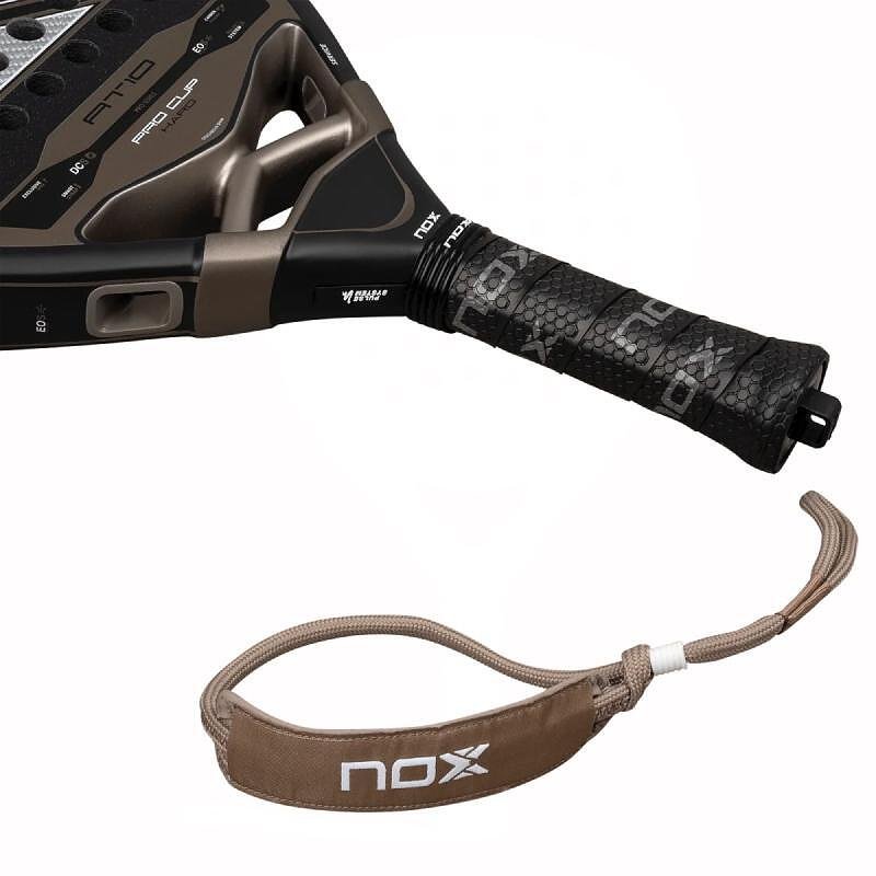 Nox AT10 Pro Cup Hard 26 padel racket