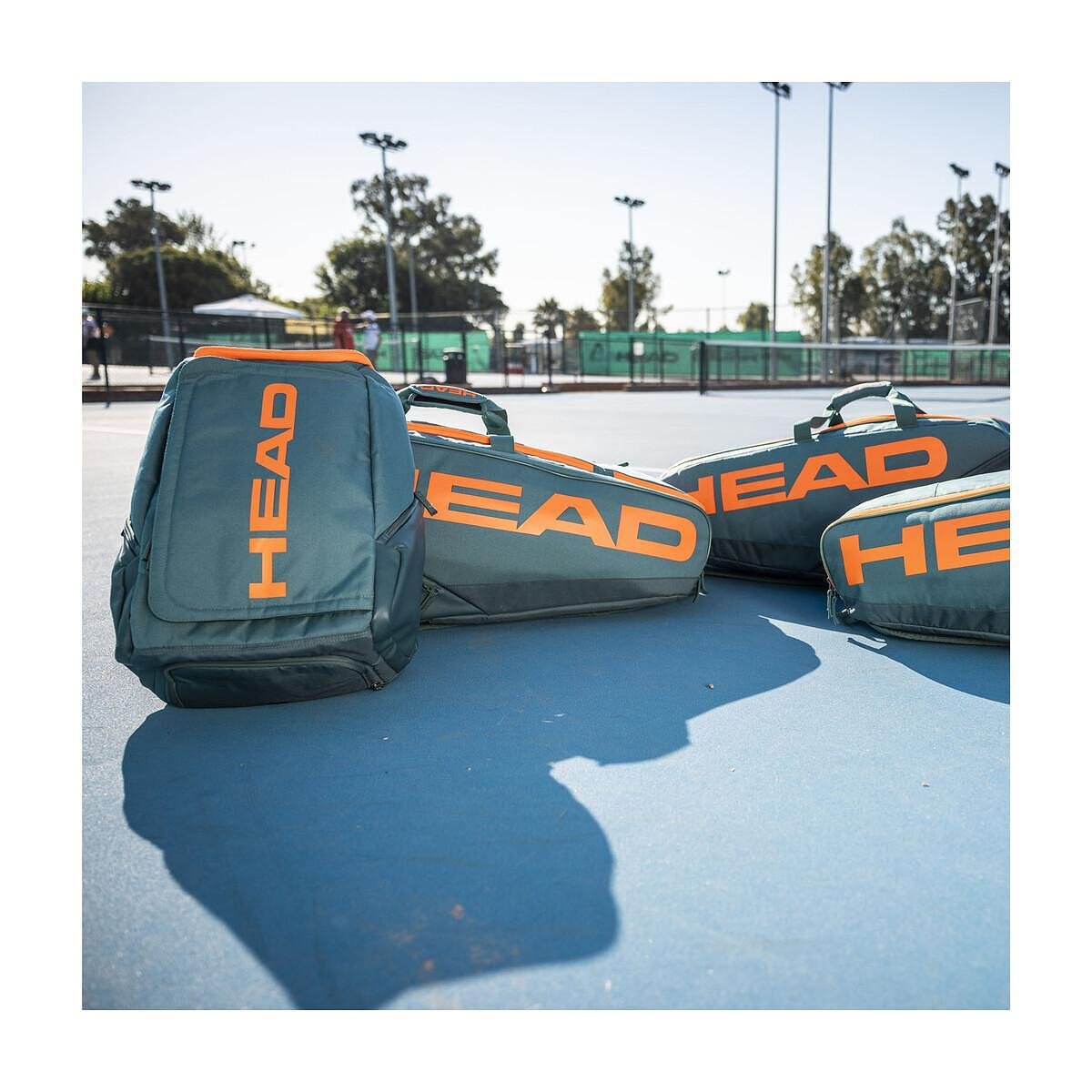 Head Pro 28L Dark Cyan/Fluo Orange backpack for tennis, a comfortable tennis backpack with a racquet compartment and pockets