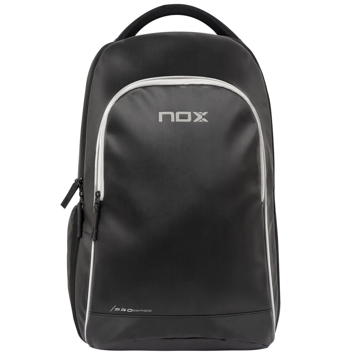 Падел раница NOX Pro Series – черна спортна раница с отделения за лаптоп, ракета, обувки и аксесоари, с ергономичен и стилен дизайн.