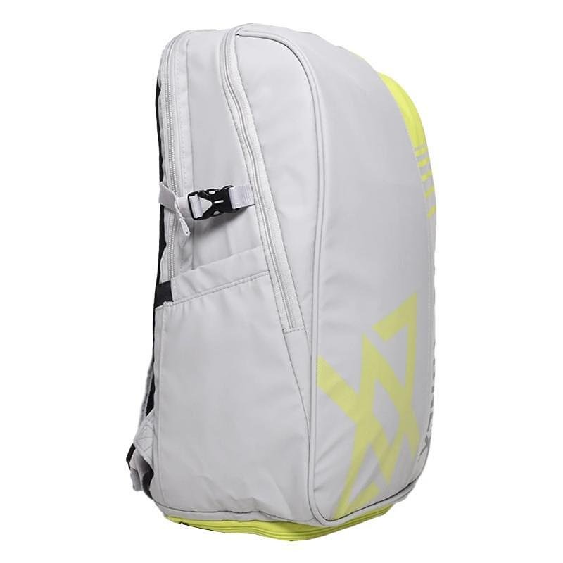 Раница Yonex Club VA Grayish Beige – компактна и стилна тенис раница за тренировки, пътуване и ежедневие.