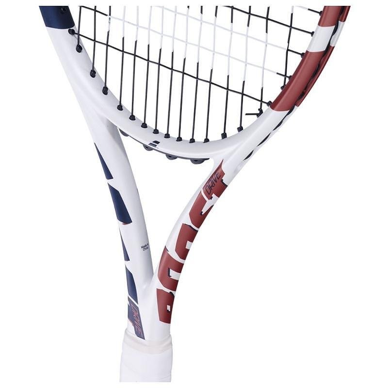 Rachetă de tenis Babolat Boost Drive White, rachetă ușoară din grafit pentru amatori, cu design modern și control pe teren