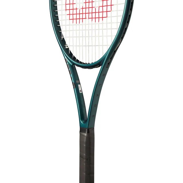 Wilson Blade 100UL V9 tennis racket - an ultra-light Wilson tennis racket with easy control and power