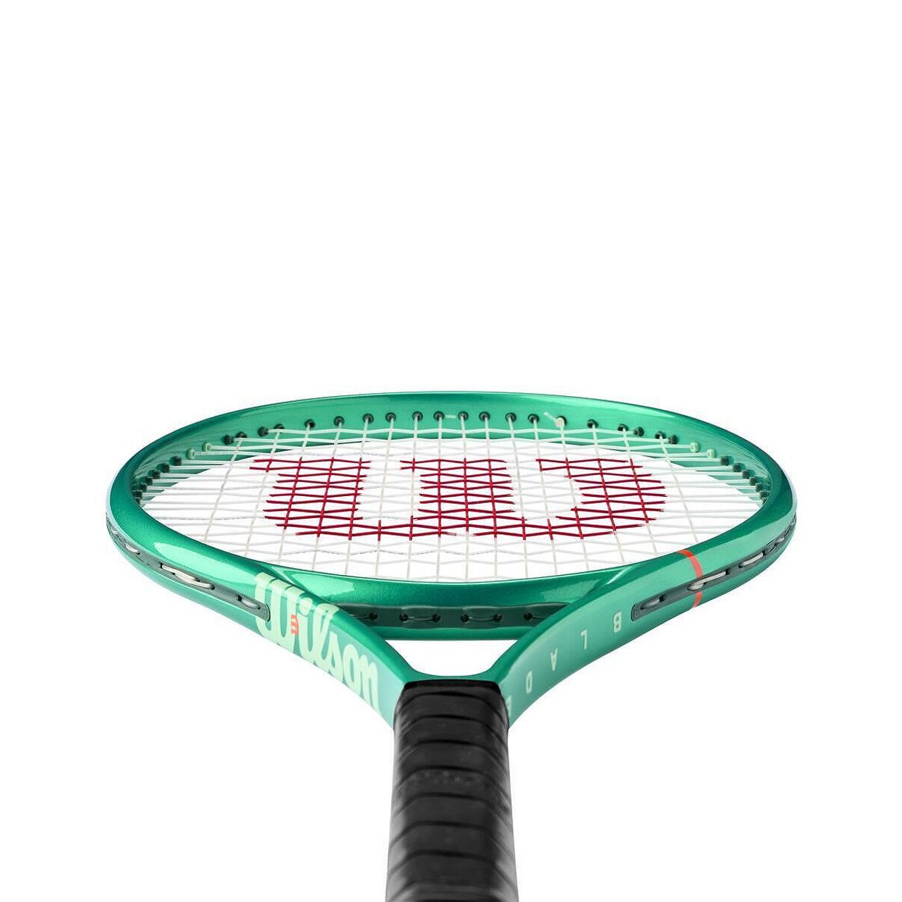 Wilson Blade 26 V10 tennis racket for young tennis players with control and comfort, Wilson Blade design and stability