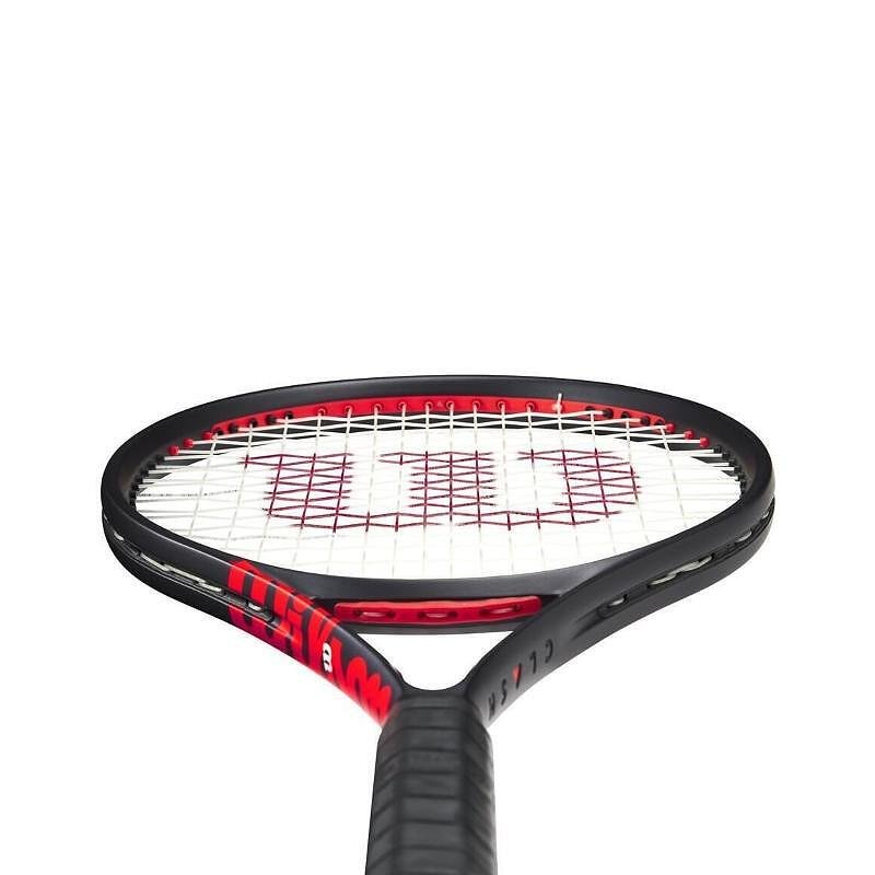 Wilson Clash 100L V3 tennis racket, a light and maneuverable Wilson tennis racket for comfort and control