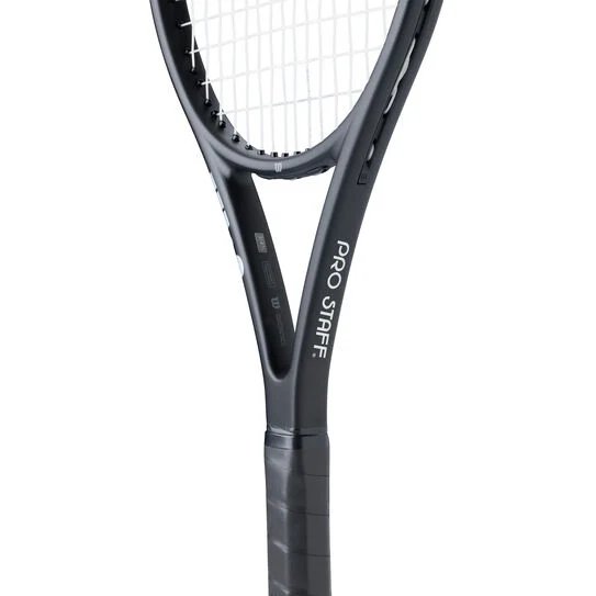 Tennis racket Wilson Pro Staff Team Classic with vintage style, graphite construction and easy maneuverability