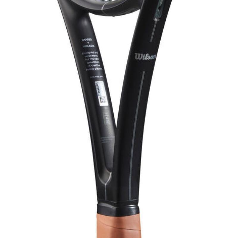 Wilson RF 01 16x19 tennis racket – Wilson tennis rackets for control, maneuverability and an all-around playing style.