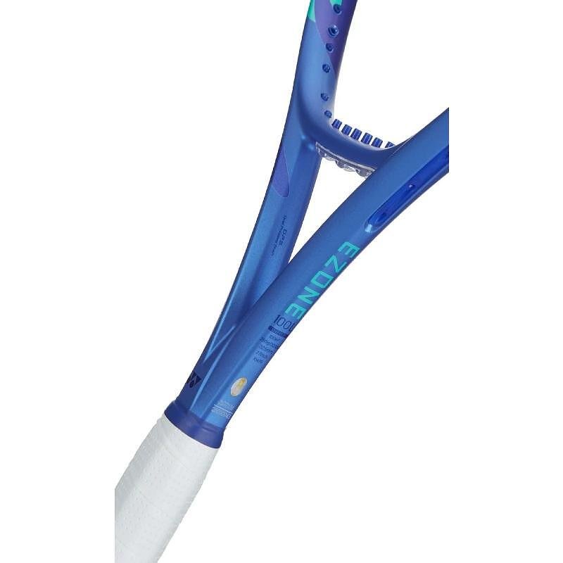 Rachetă de tenis Yonex EZONE 100L Blast Blue 2025 – o rachetă ușoară, rapidă și puternică pentru spin și confort.