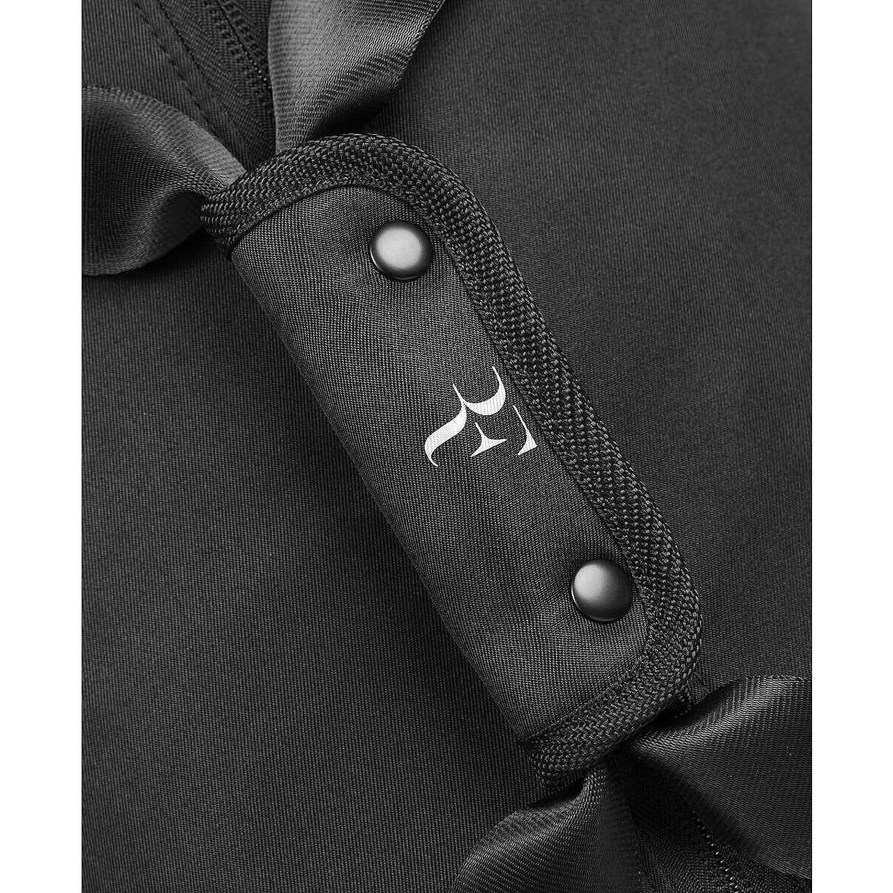 Wilson RF Roger Federer Duffel tennis bag - 6 racquets, RF logo detail and sturdy handles for tennis gear and tennis bags