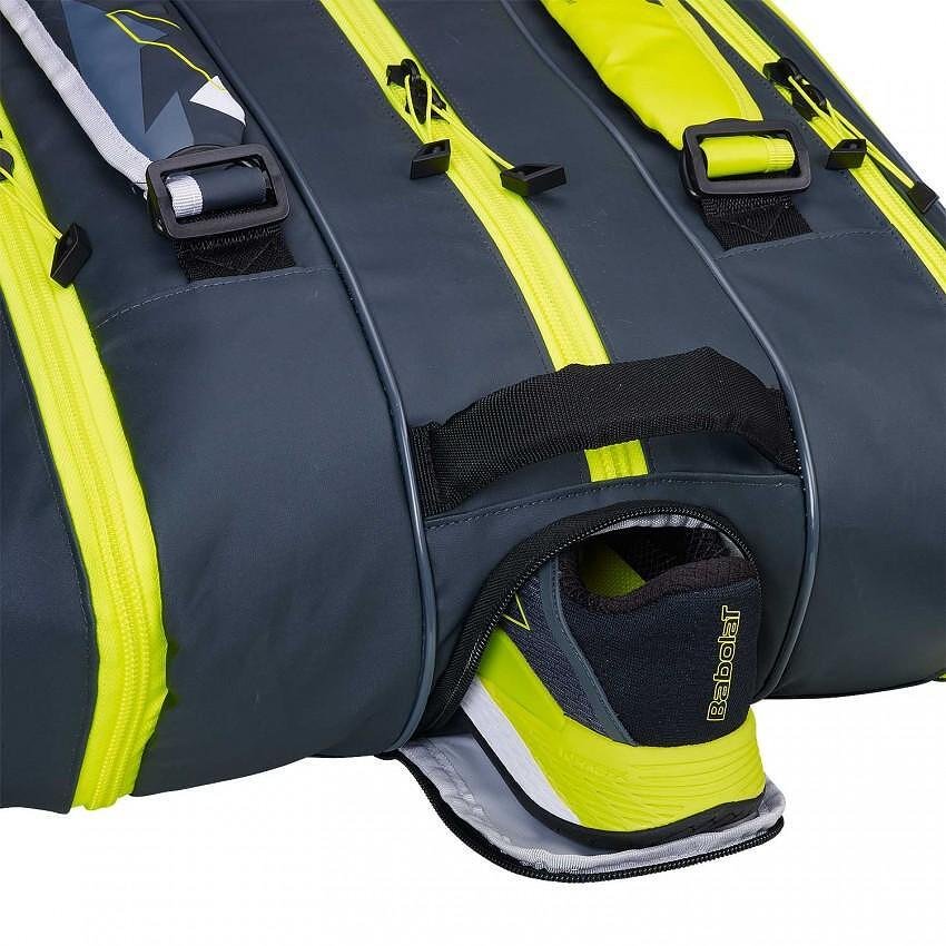 Babolat PURE AERO 2023 thermo bag - 12 rackets | stylish tennis bag for rackets and gear