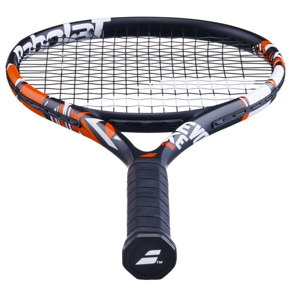 Тенис ракета Babolat Evoke Tour с графитна конструкция, идеална за начинаещи тенисисти.
