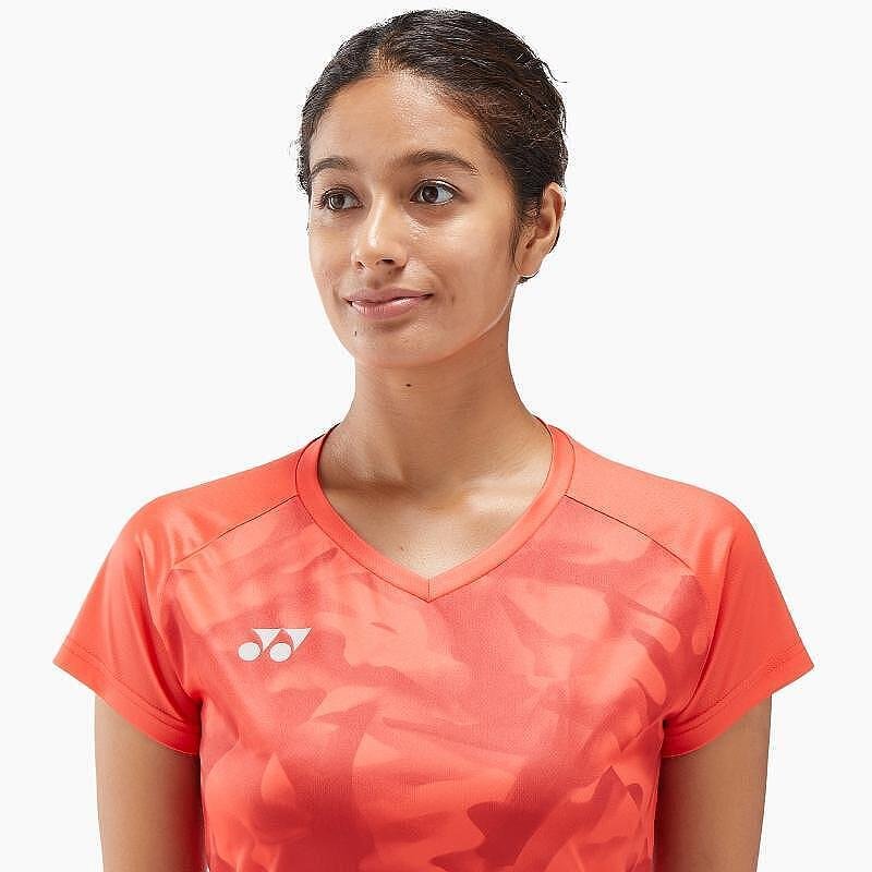 Women's Yonex CREW NECK SHIRT Pearl Red, sporty model with a V-neck and comfort for tennis and padel