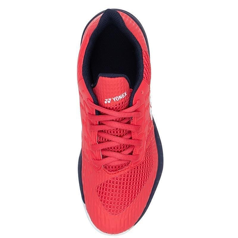 Детски маратонки Yonex PC AD-ACCEL CL Sunset Red за клей кортове, леки, стабилни и дишащи за комфорт при игра.