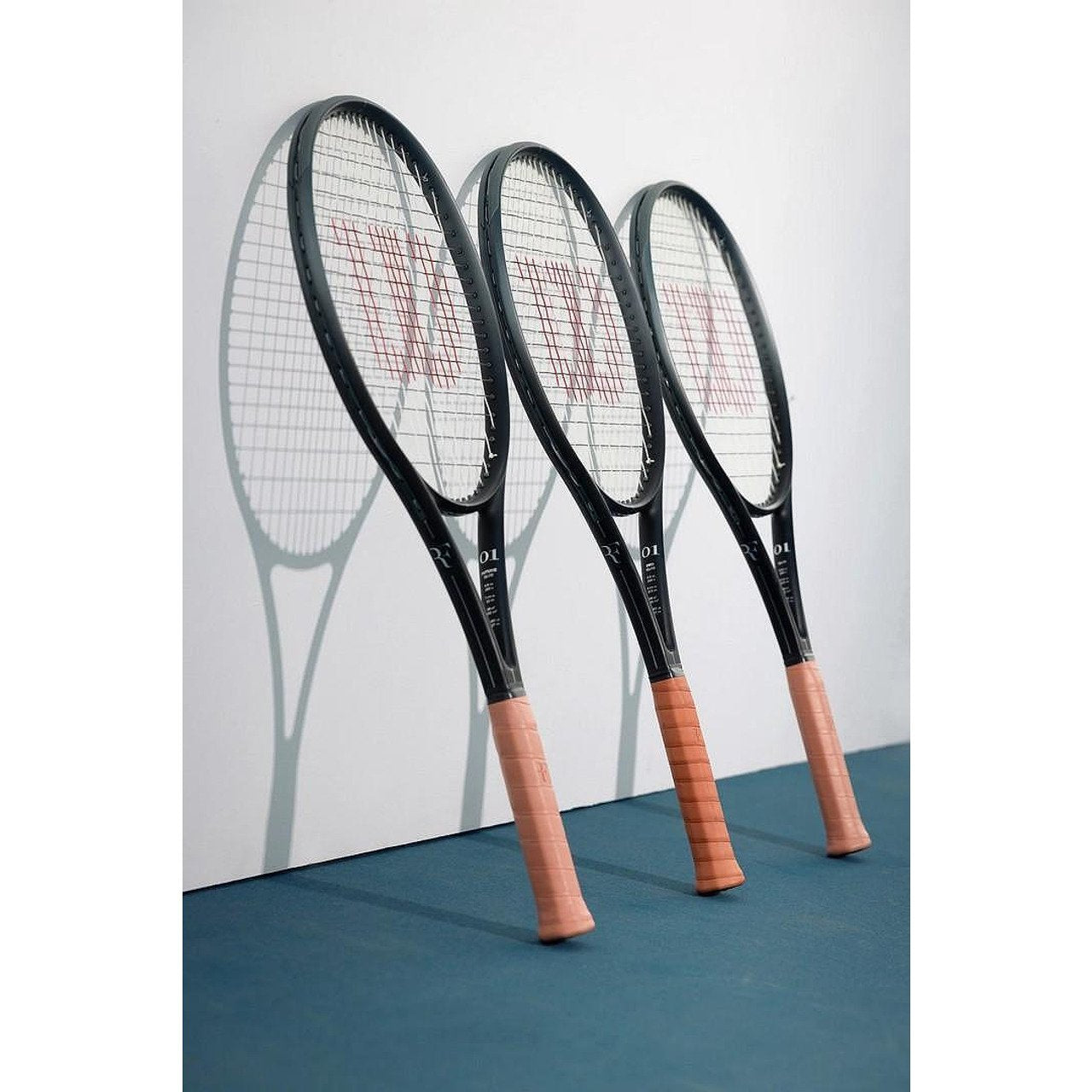 Wilson RF Roger Federer Premium replacement grip for tennis racket with RF logo, natural leather and easy installation