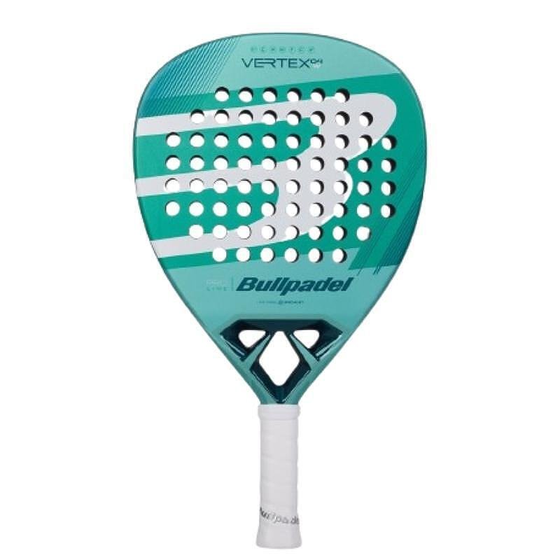 Gift set Bullpadel Vertex 04 Woman Pack, including the Vertex 04 Woman racket, Vertex backpack, overgrip and NEXT PRO balls – the ideal choice for padel players.
