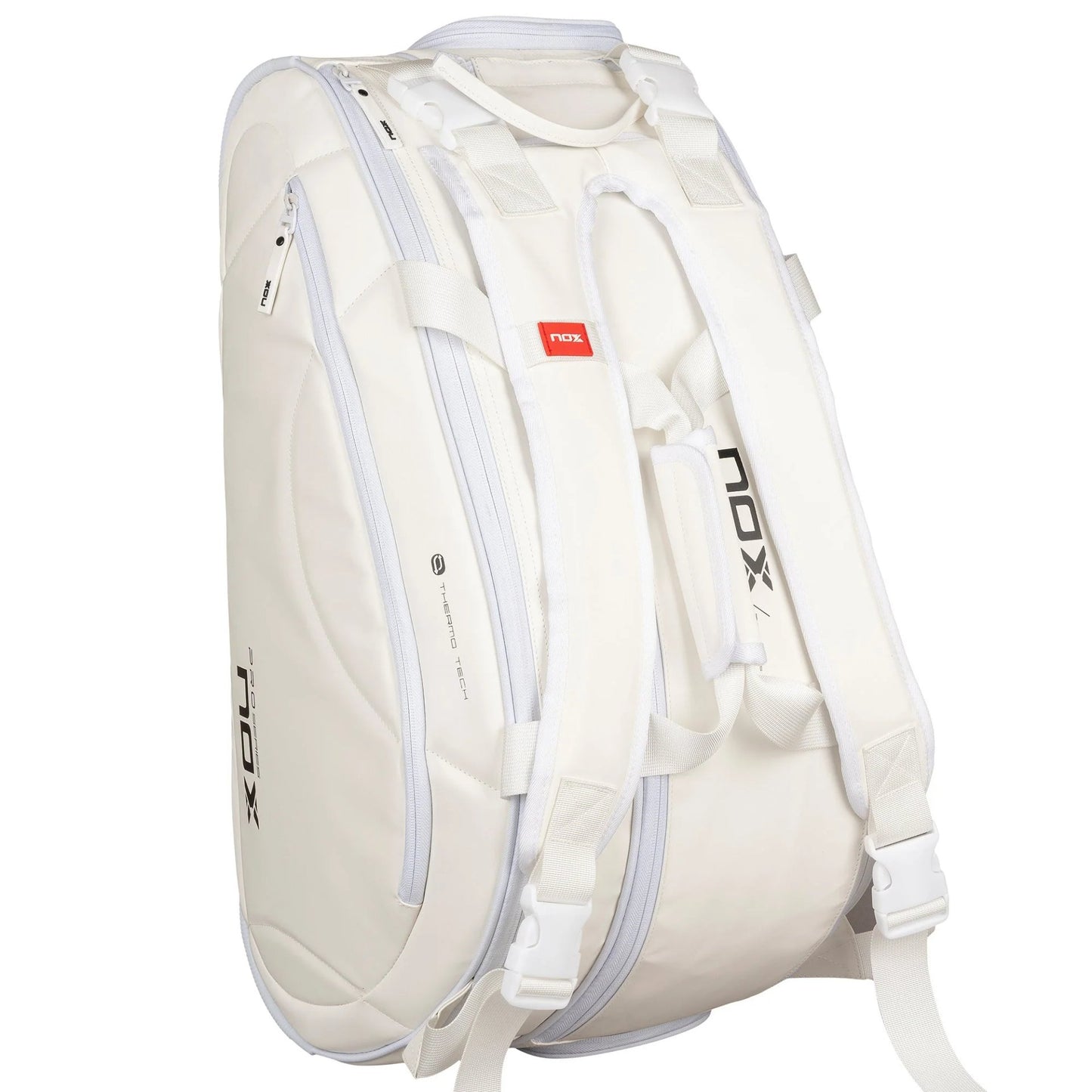 Geantă de padel NOX Pro Series White – geantă sport stilată, de culoare albă, cu compartiment termic, compartiment pentru încălțăminte și spațiu pentru până la 3 rachete de padel.