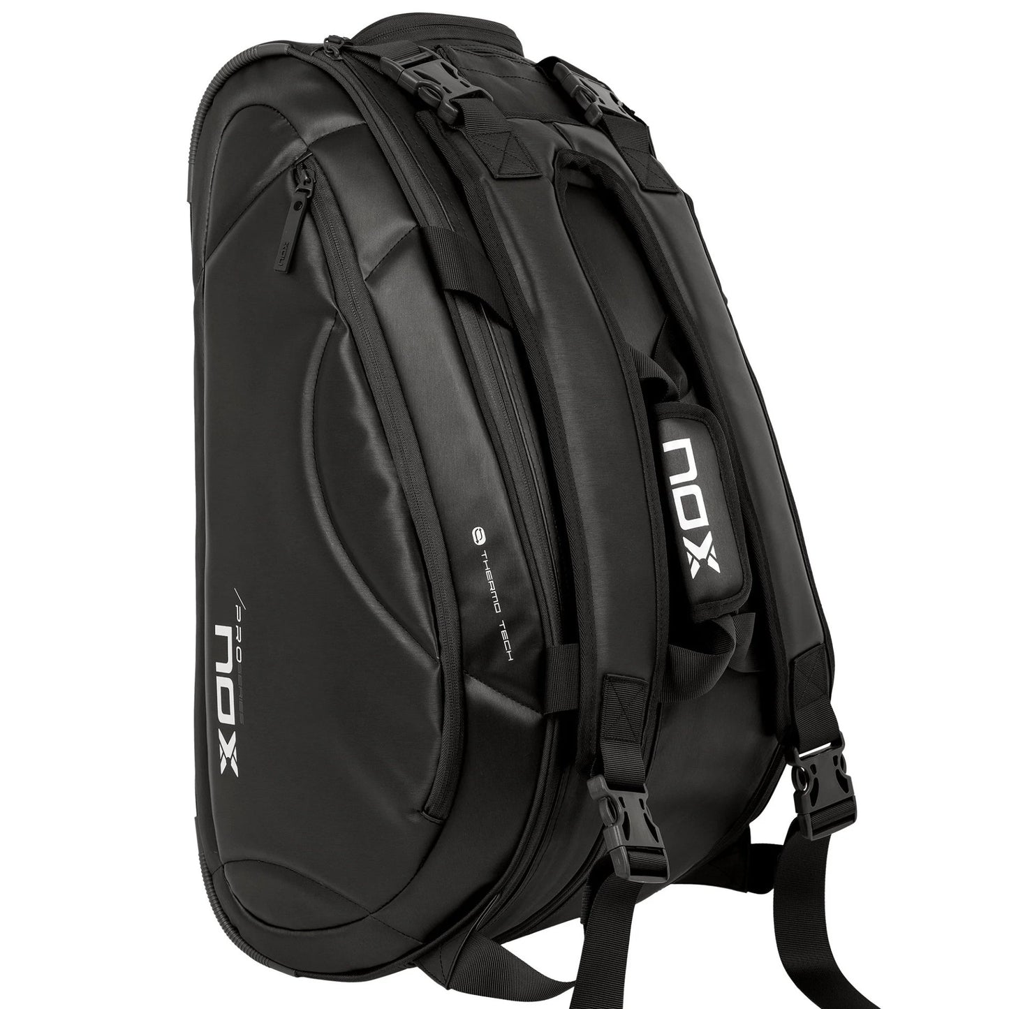 geantă de padel NOX Pro Series Black – geantă sport elegantă în culoare camel, cu compartiment termo, compartiment pentru pantofi și spațiu pentru până la 3 rachete de padel.