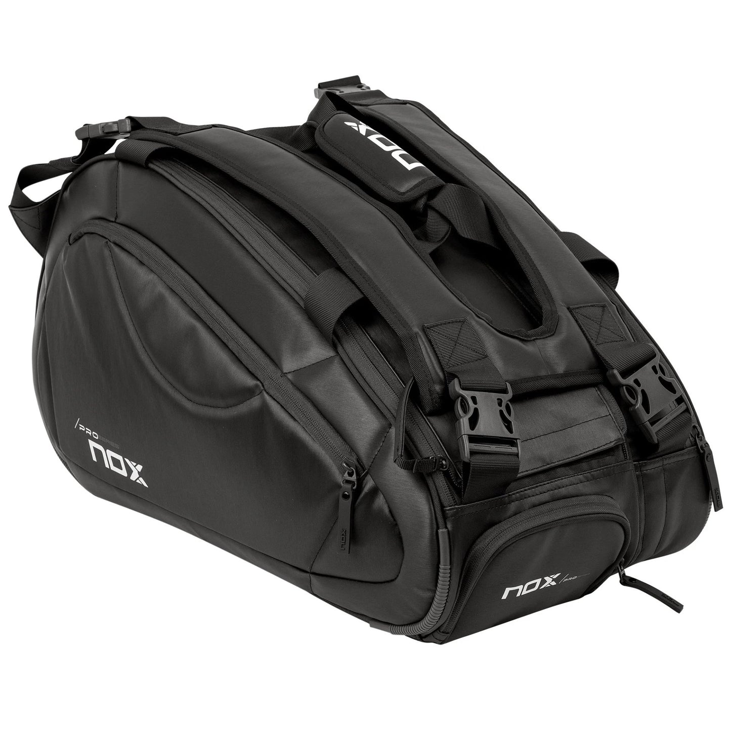 geantă de padel NOX Pro Series Black – geantă sport elegantă în culoare camel, cu compartiment termo, compartiment pentru pantofi și spațiu pentru până la 3 rachete de padel.