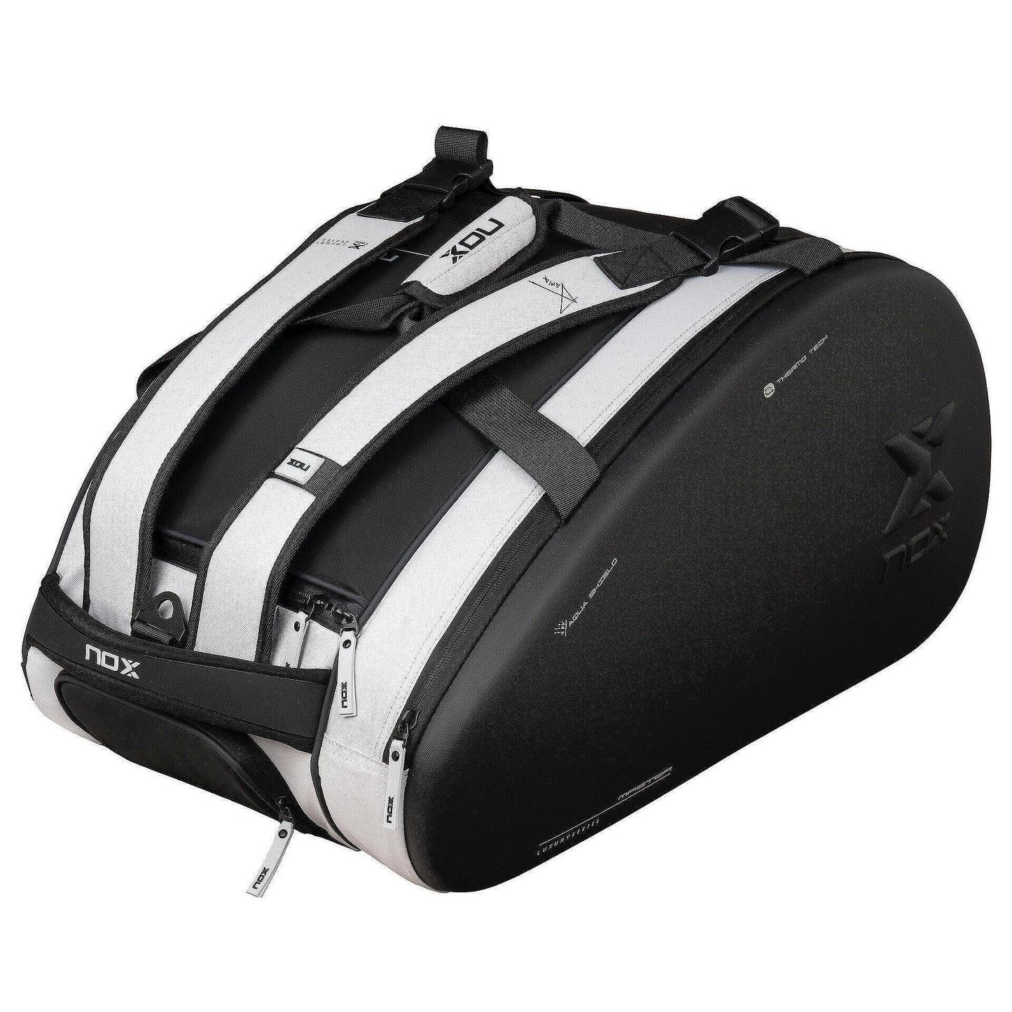Geantă termică de padel NOX LUXURY MASTER în negru și alb – geantă sport cu compartiment termic, compartiment ventilat pentru încălțăminte și spațiu pentru până la 3 rachete de padel.