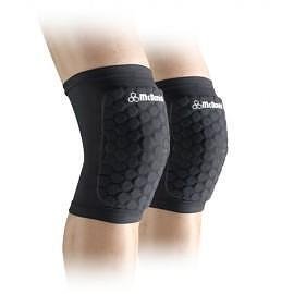 Knee pad protector McDAVID – a lightweight and breathable knee support for stable protection and comfort, sold as a pair.