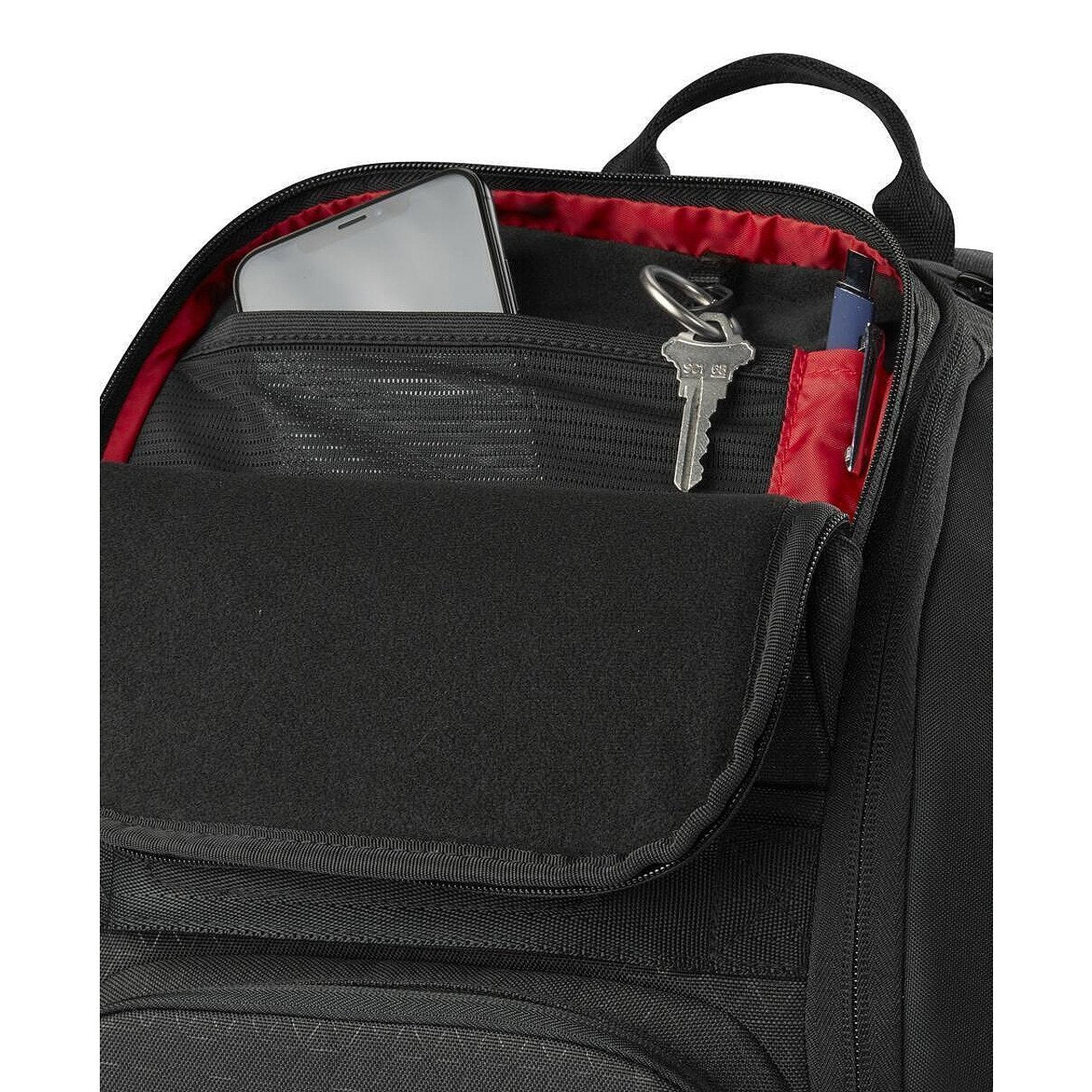 Wilson Clash V3 backpack with compartment for laptop, keys, and accessories, an ideal tennis backpack for tournaments and everyday use
