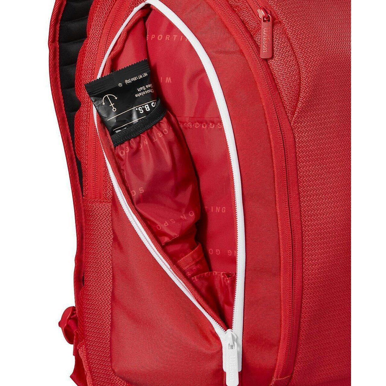 Wilson Super Tour 2025 Backpack in red, side pocket for tennis gear and a tennis bag for travel