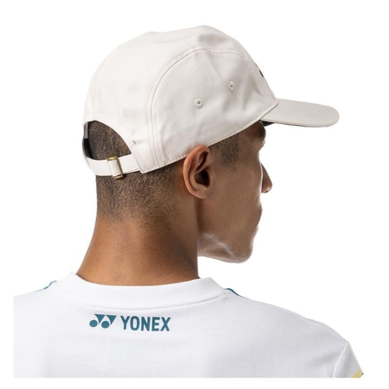 Yonex Cap 40096 Sand cap – a unisex sand-colored Yonex cap for comfort and stability, model 2024