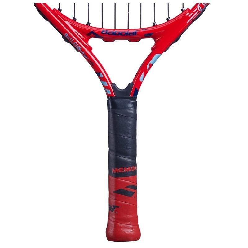 Babolat Ballfighter 19 tennis racket for kids, a lightweight and comfortable racket with excellent control for first steps on the court.