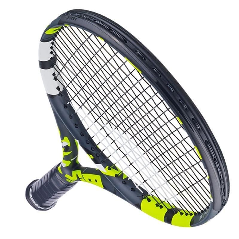 Babolat Boost Aero tennis racket – a light and maneuverable tennis racket for beginners and intermediate players.