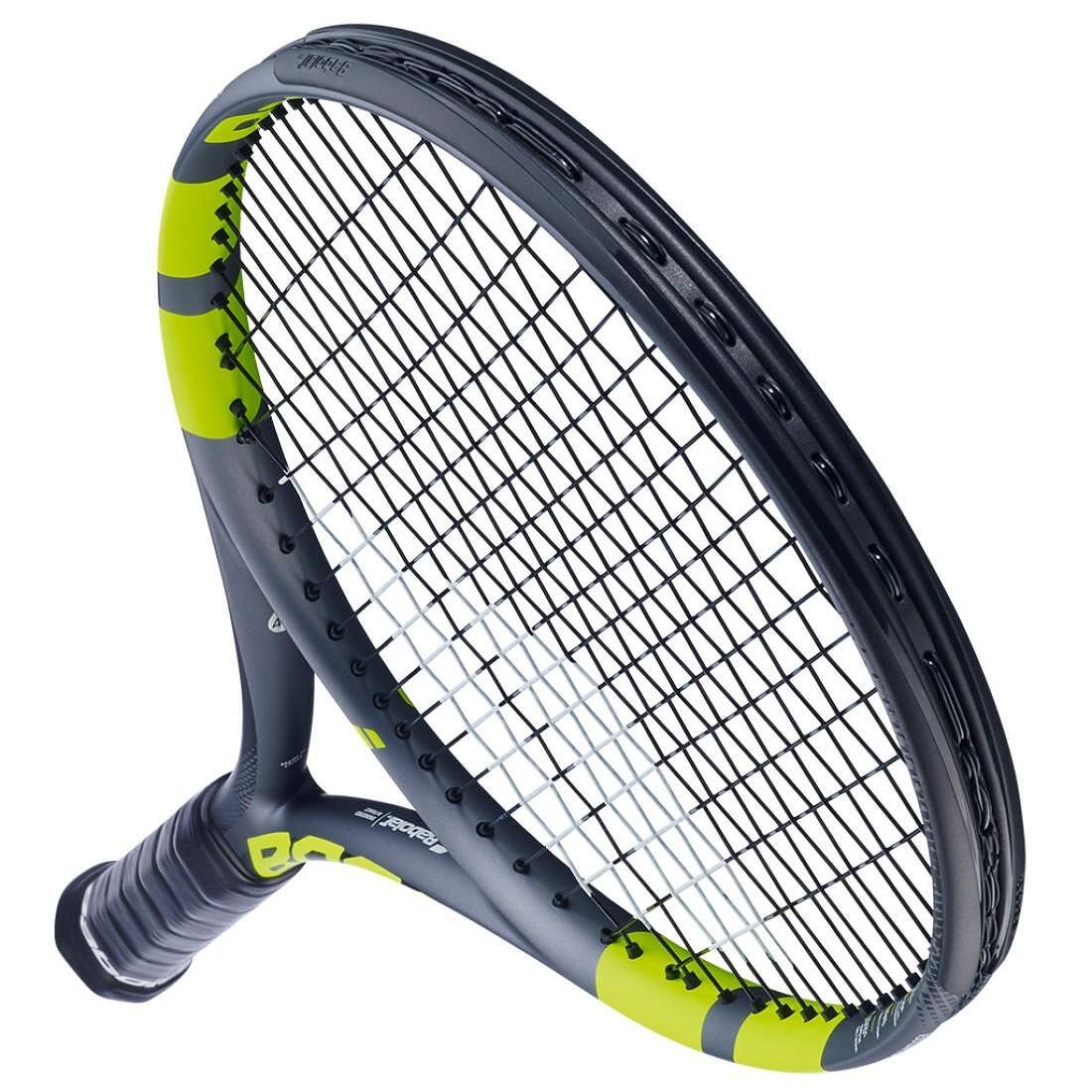 Babolat Boost Aero tennis racquet – a lightweight and comfortable tennis racquet for beginners and recreational players, with pre-strung strings.