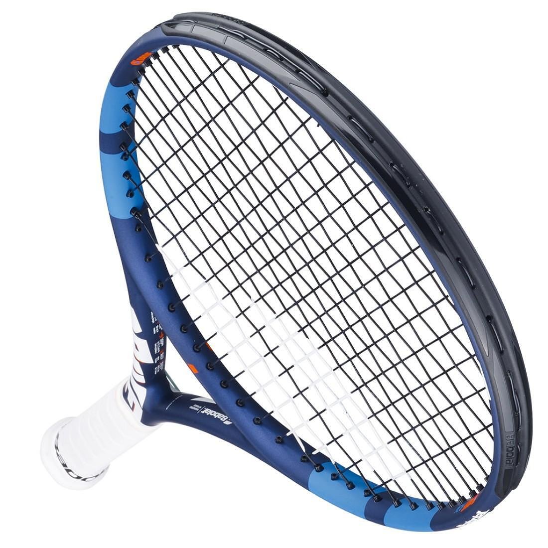 Babolat Drive Junior 24 tennis racket for children – lightweight and comfortable, ideal for training and developing little champions.