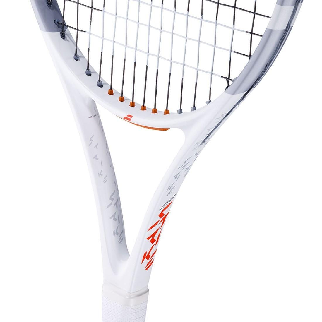 Babolat Evo Strike tennis racket - a modern tennis racket with precise control, power and comfort for play on any court.