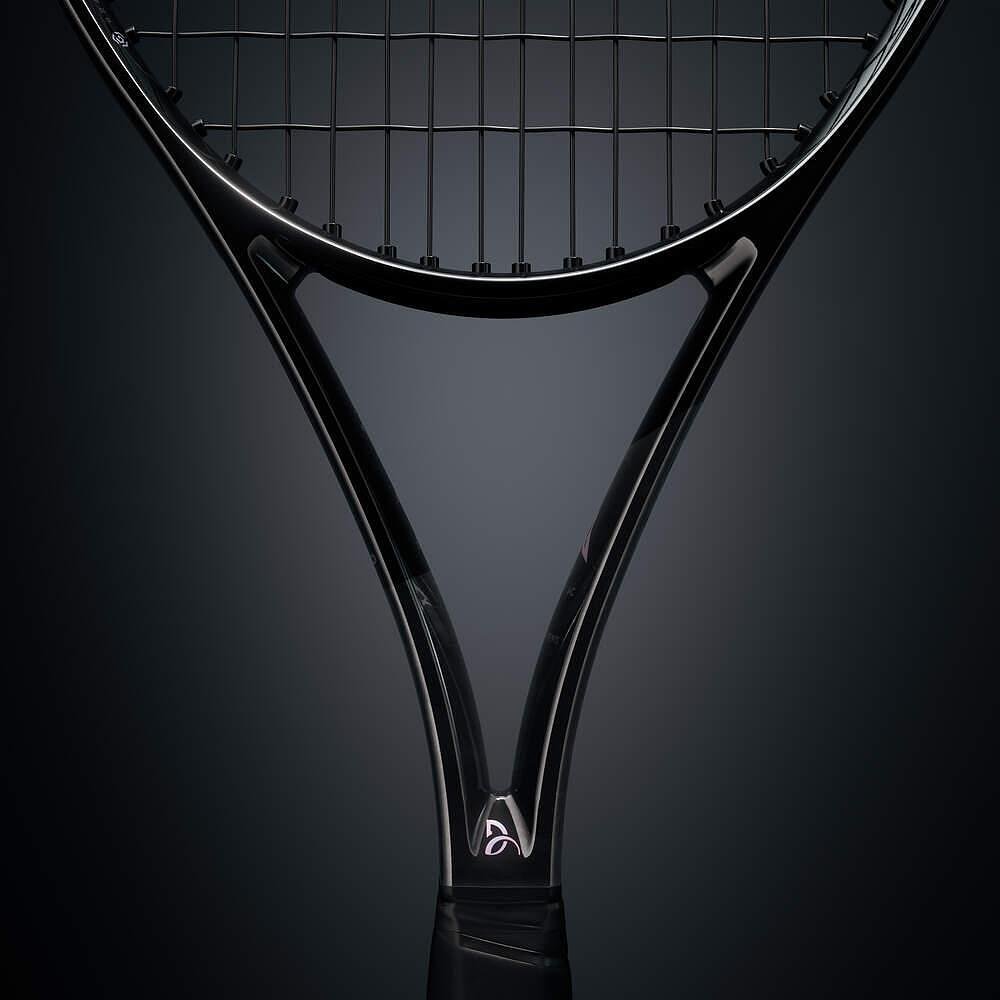 Тенис ракета HEAD Speed MP Legend 2024 - елегантен черен дизайн с премиум визия и ексклузивни детайли