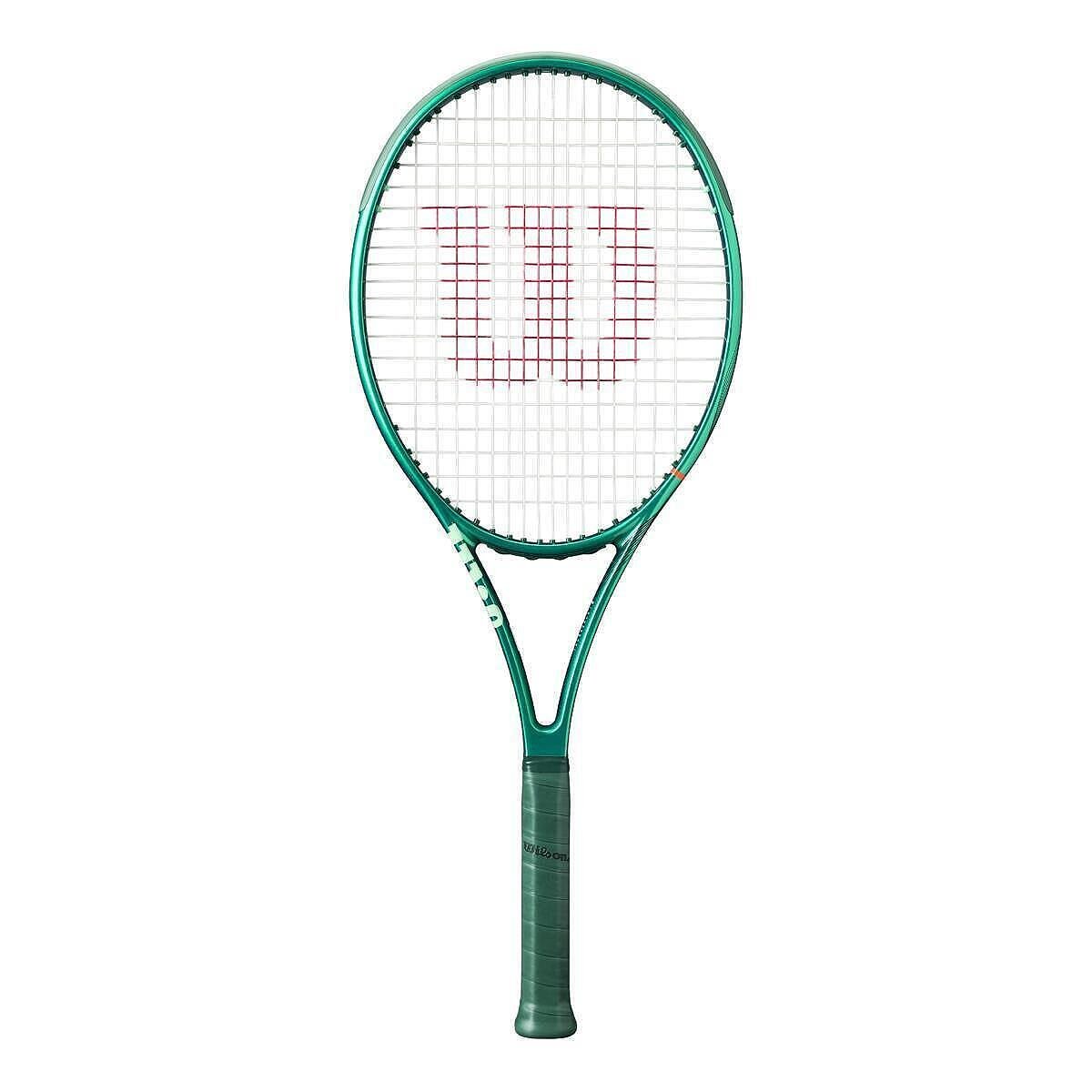 Тенис ракета Wilson Blade 104 V10 – Wilson Blade с по-голям sweet spot, контрол и стабилност за тенис играчи.