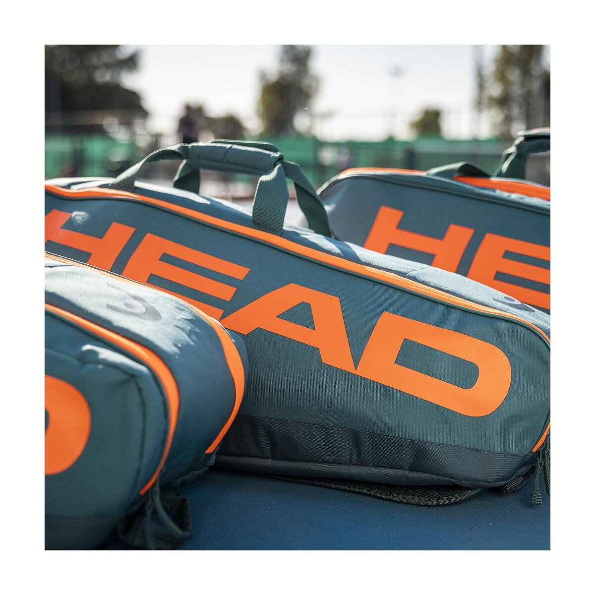 Geantă de tenis HEAD PRO RACQUET TENNIS BAG M - 6 rachete – geantă de tenis modernă pentru echipament de tenis și 6 rachete.