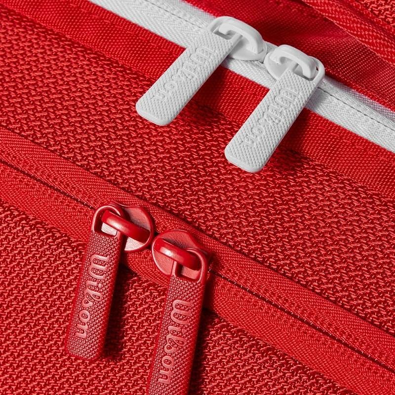 Wilson Super Tour 2025 thermal bag - 9 racquets, red Wilson tennis bag with thermal protection and compartments for racquets and accessories