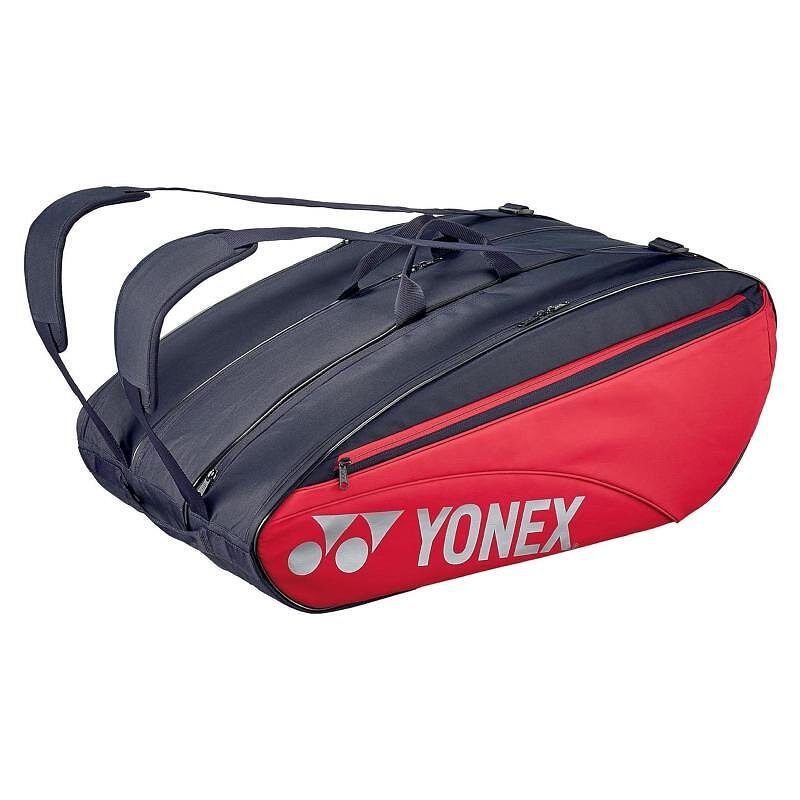 Yonex thermal bag for 12 racquets – red tennis racket bag, ideal for padel racquets, tennis racquets, and tennis gear.